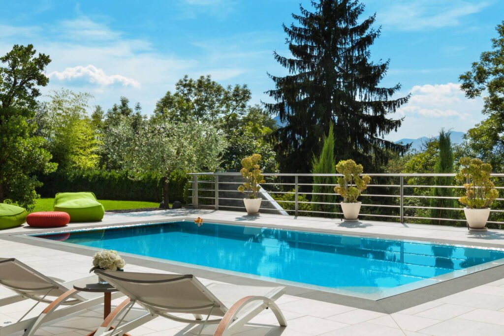 piscine à débordement